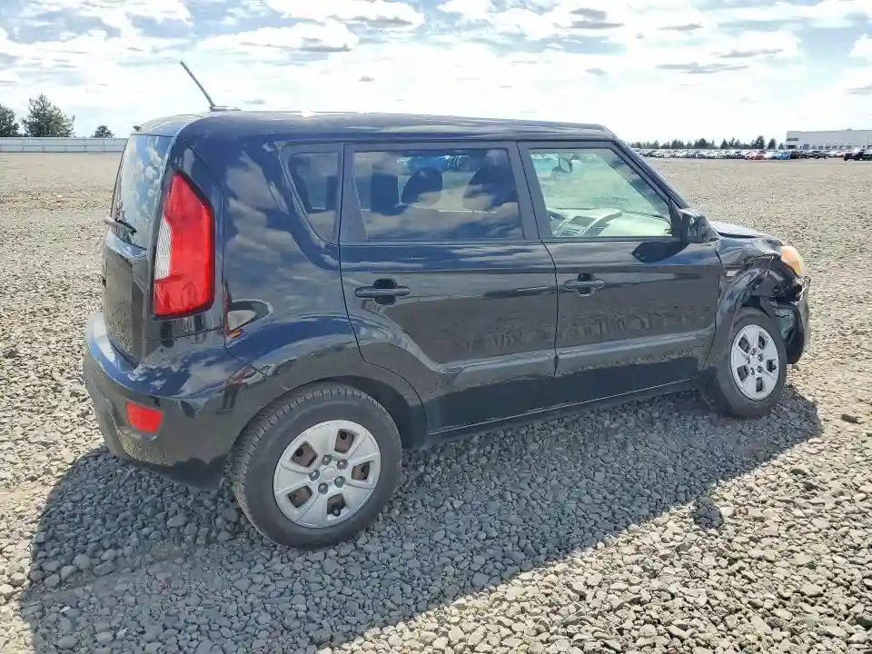 KNDJT2A59D7494017 2013 KIA SOUL BASE-2