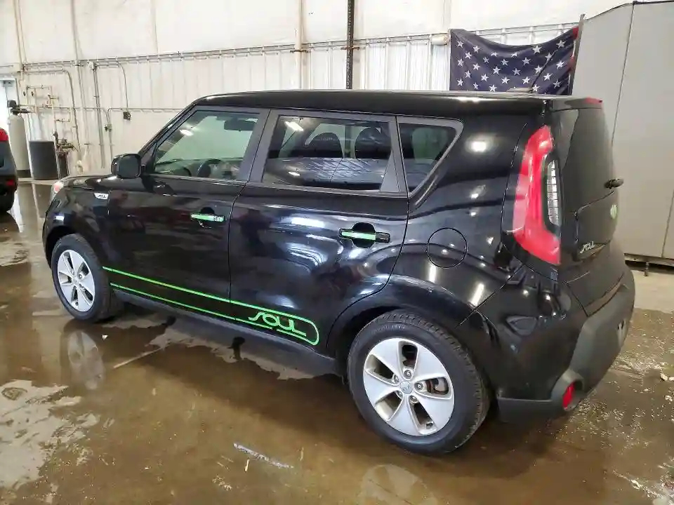 KNDJN2A20G7389340 2016 KIA SOUL-1