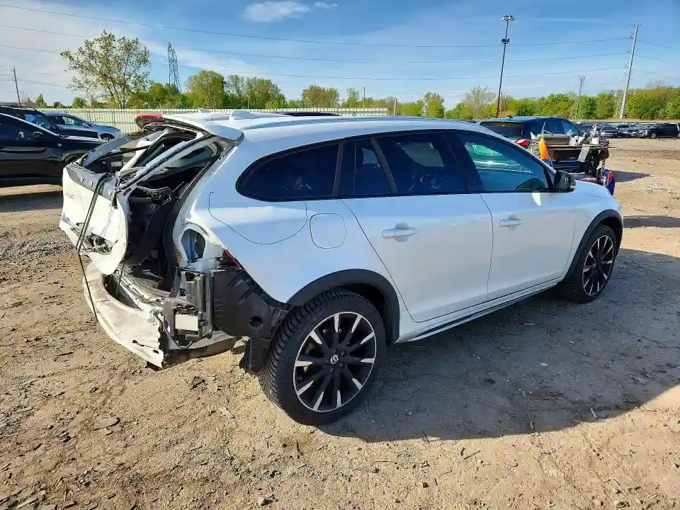 YV4612HM7G1008432 2016 VOLVO V60-2