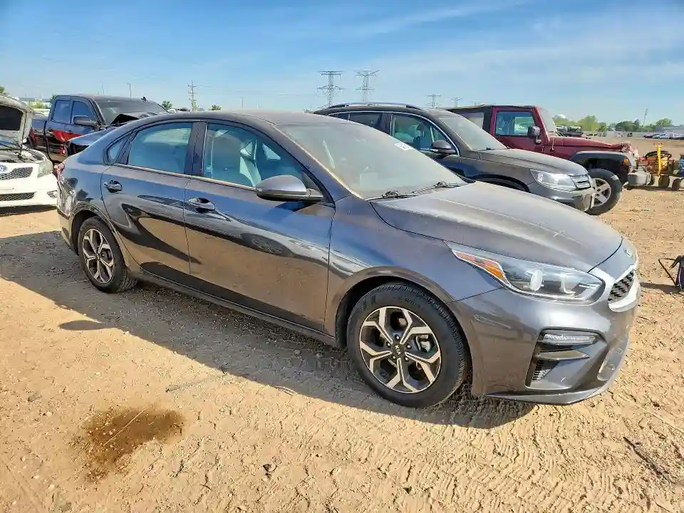 3KPF24AD9ME300789 2021 KIA FORTE-3