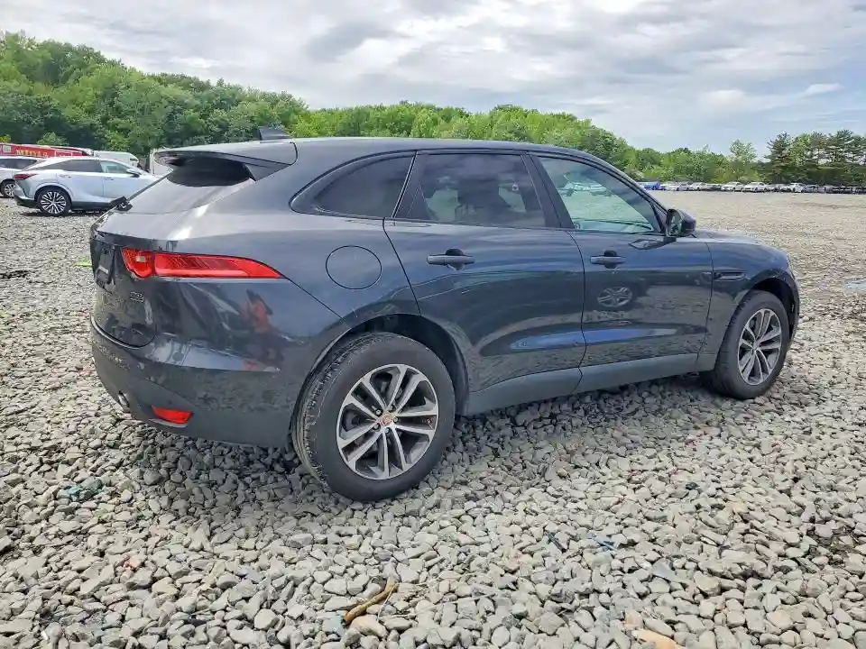 SADCJ2BV7HA050368 2017 JAGUAR F-PACE-2