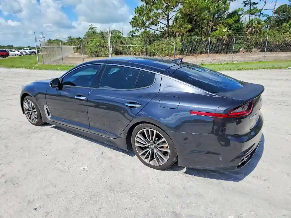 KNAE25LA9K6059384 2019 KIA STINGER-1