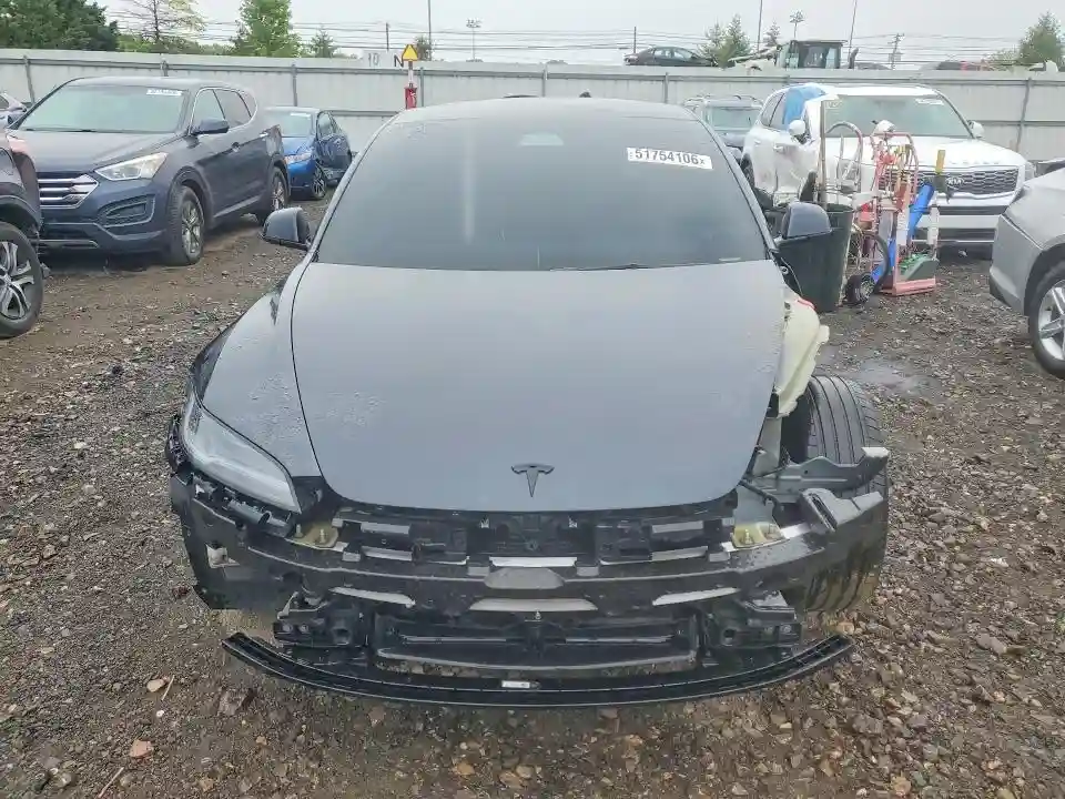 5YJ3E1EA1SF965766 2025 TESLA MODEL 3-4