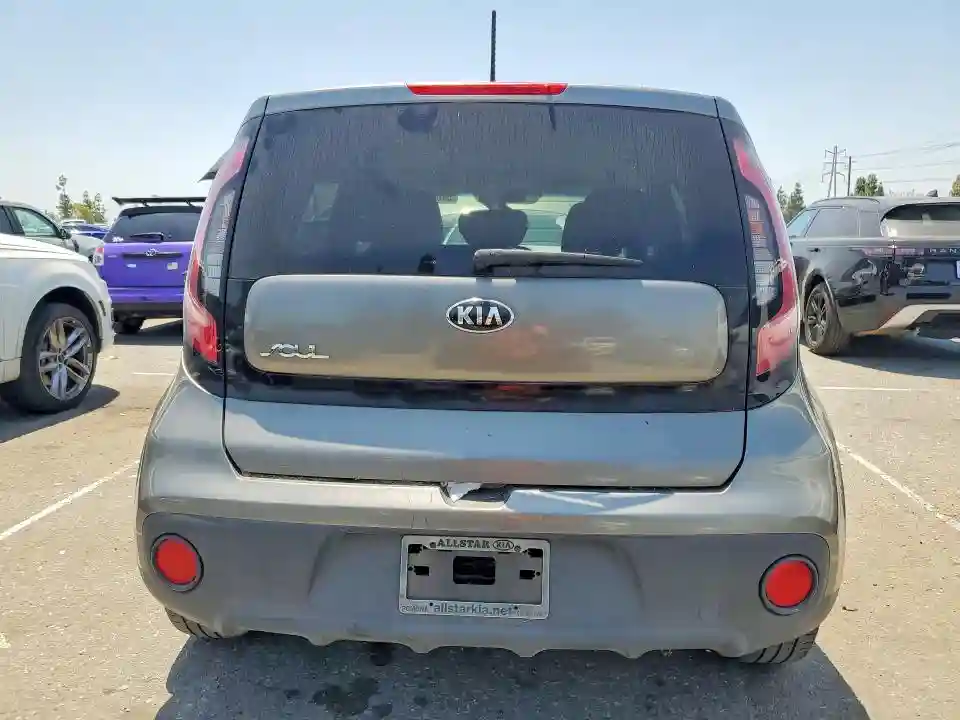 KNDJN2A22J7536555 2018 KIA SOUL-5