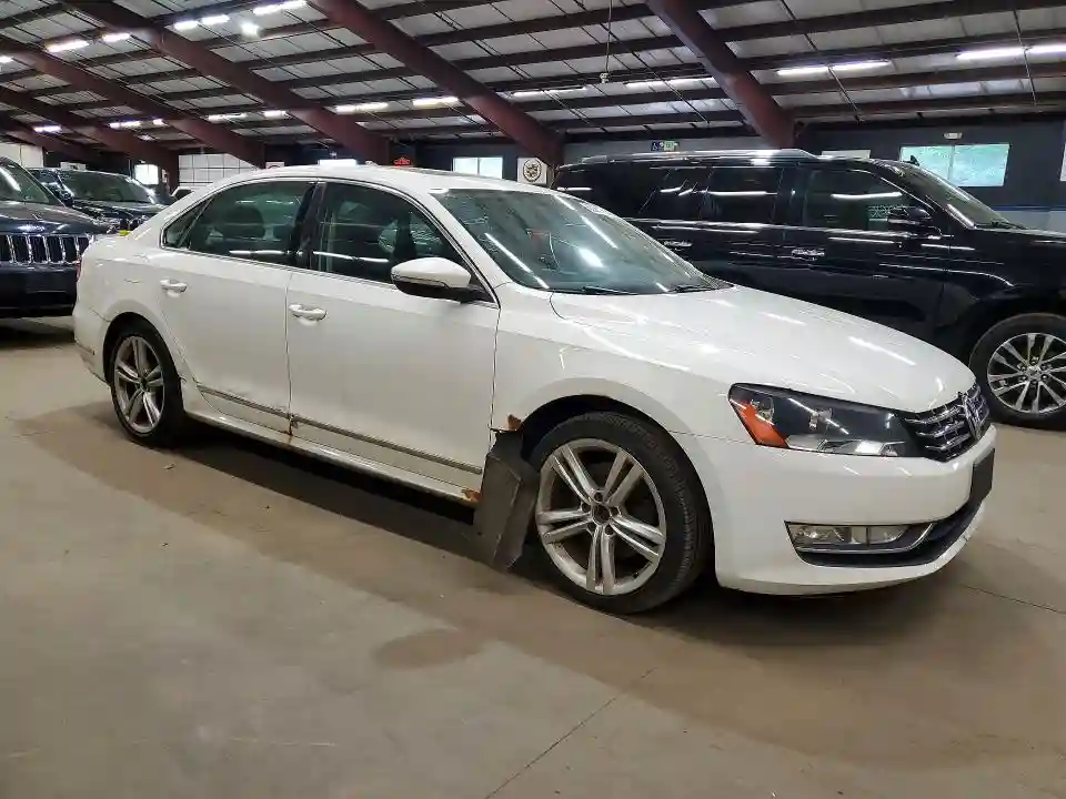 1VWCM7A35CC083850 2012 VOLKSWAGEN PASSAT-3