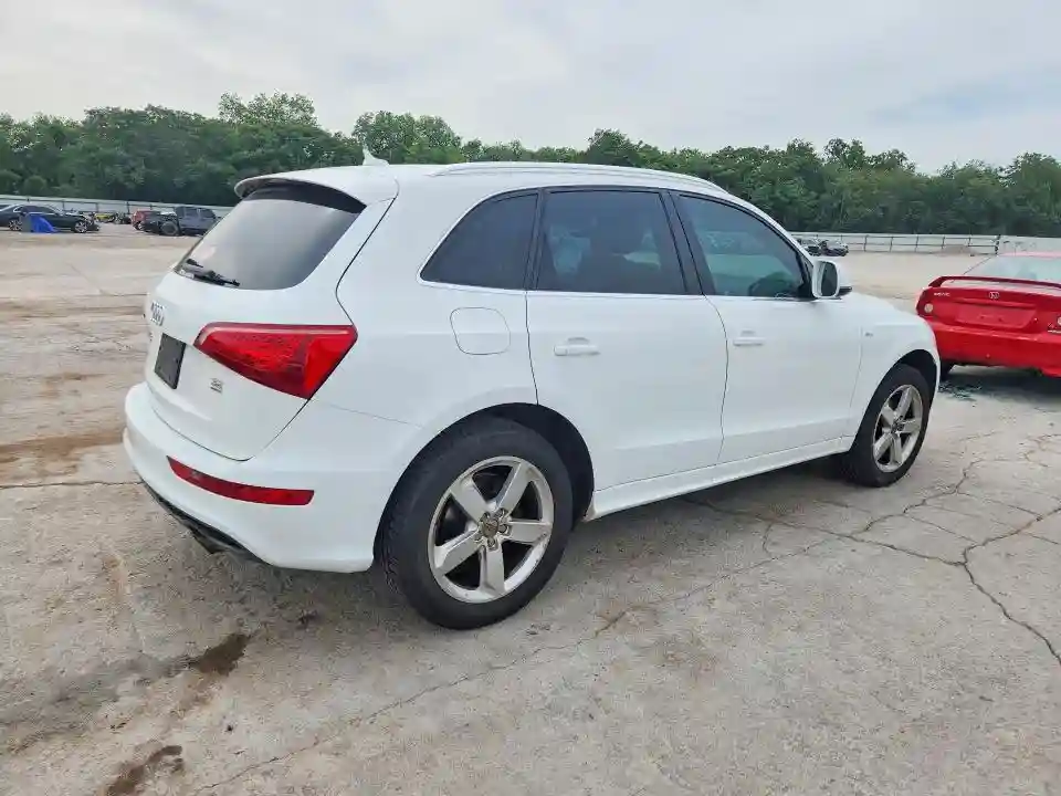 WA1DKAFP2BA009277 2011 AUDI Q5-2