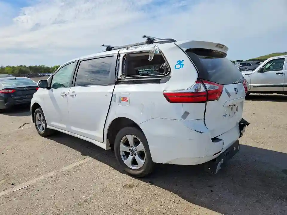 5TDKZ3DC7JS905421 2018 TOYOTA SIENNA-1