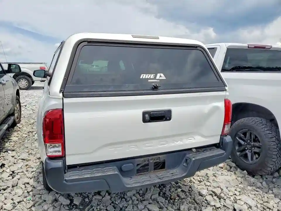 5TFRX5GN2JX105942 2018 TOYOTA TACOMA-5