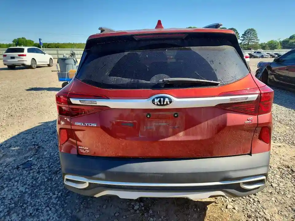 KNDEU2AA6M7089020 2021 KIA SELTOS-5