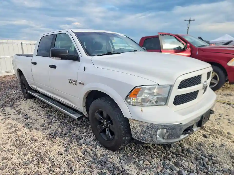 1C6RR7TT1HS726422 2017 RAM 1500-3