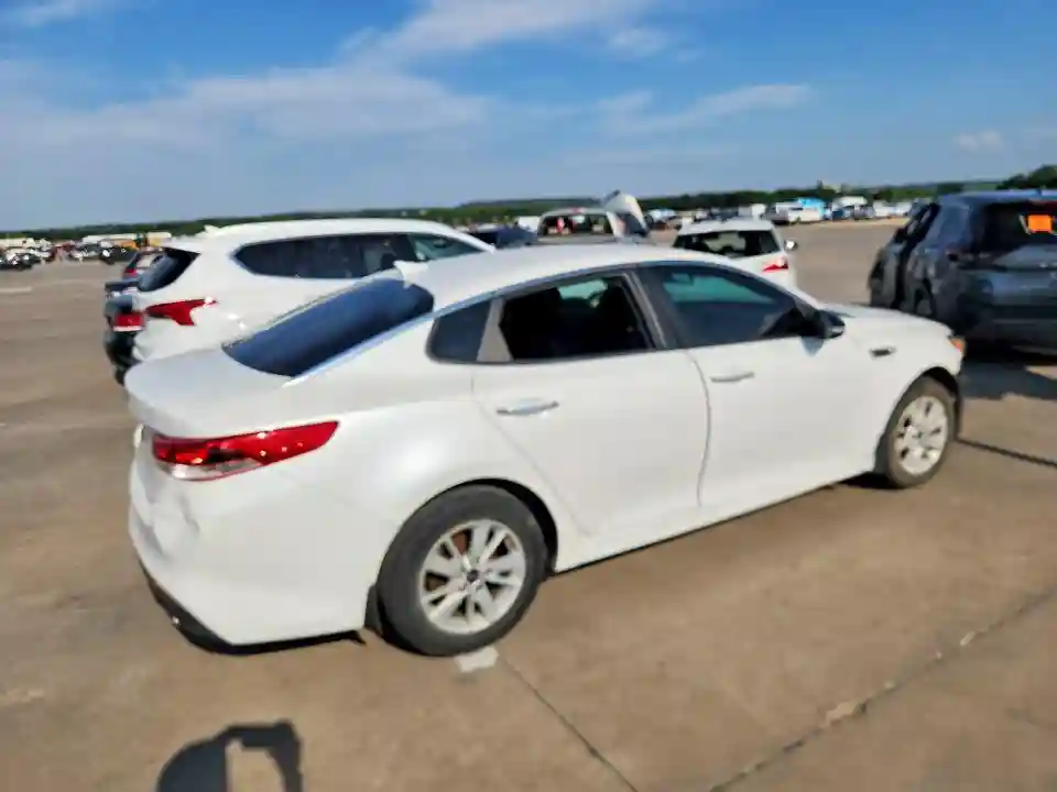 5XXGT4L35GG047052 2016 KIA OPTIMA-2