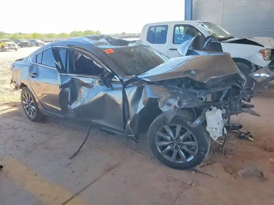 JM1GL1UM7J1332649 2018 MAZDA 6-3