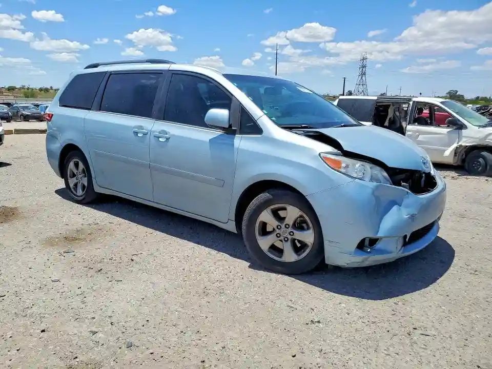 5TDKK3DC1FS649319 2015 TOYOTA SIENNA-3