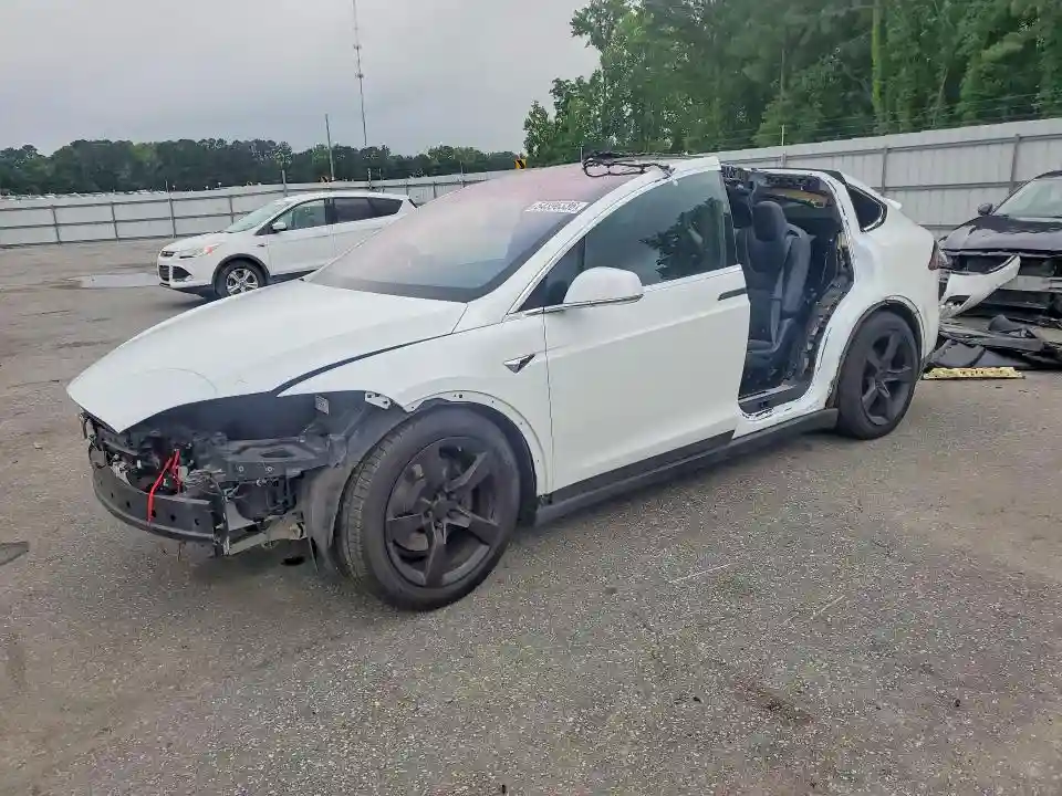 5YJXCAE28JF142427 2018 TESLA MODEL X-0