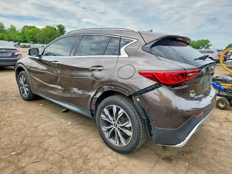 SJKCH5CR9HA034051 2017 INFINITI QX30-1