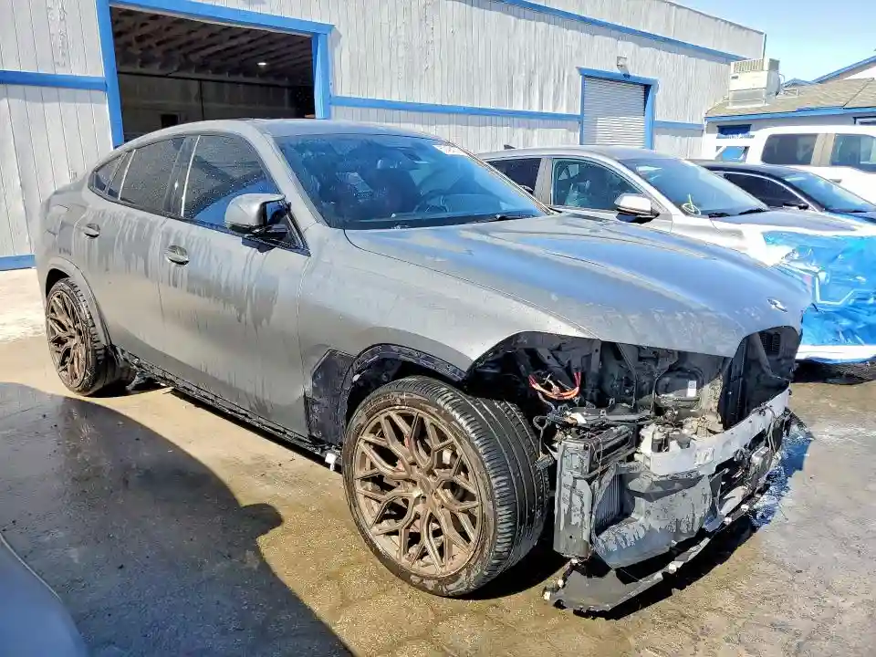 5YMCY0C00N9J89115 2022 BMW X6-3