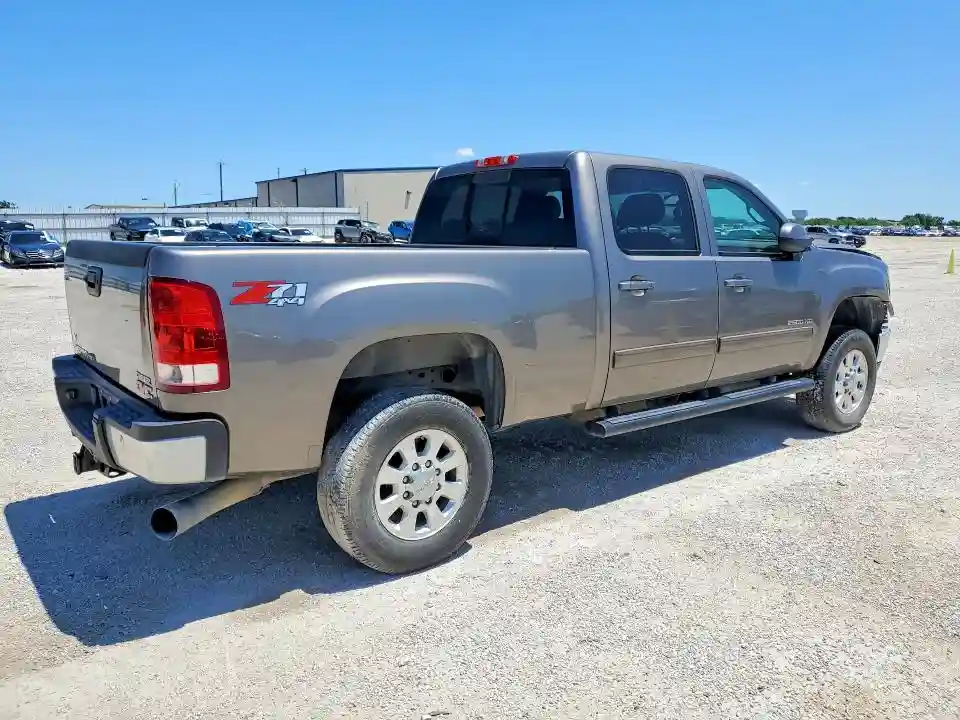 1GT121E87DF112011 2013 GMC SIERRA-2
