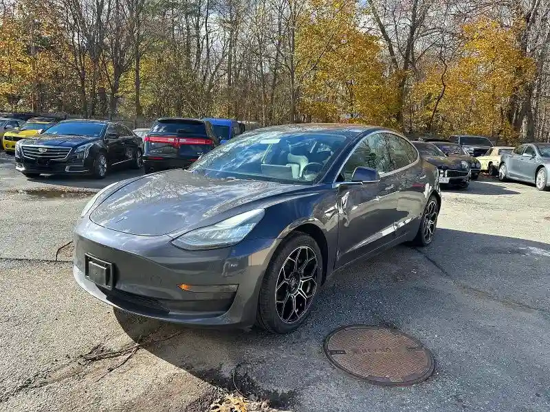 5YJ3E1EB1JF119497 2018 TESLA MODEL 3-1