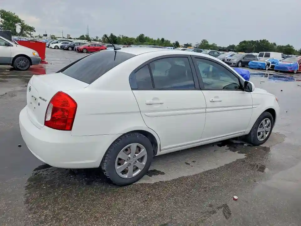 KMHCN4AC2BU605269 2011 HYUNDAI ACCENT-2
