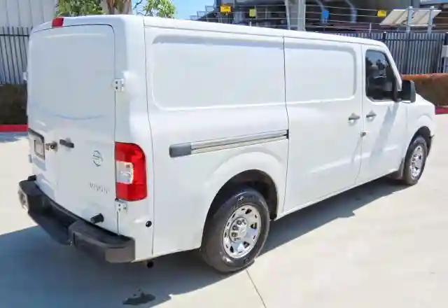 1N6BF0KM3LN806880 2020 NISSAN NV 1500 SV-2