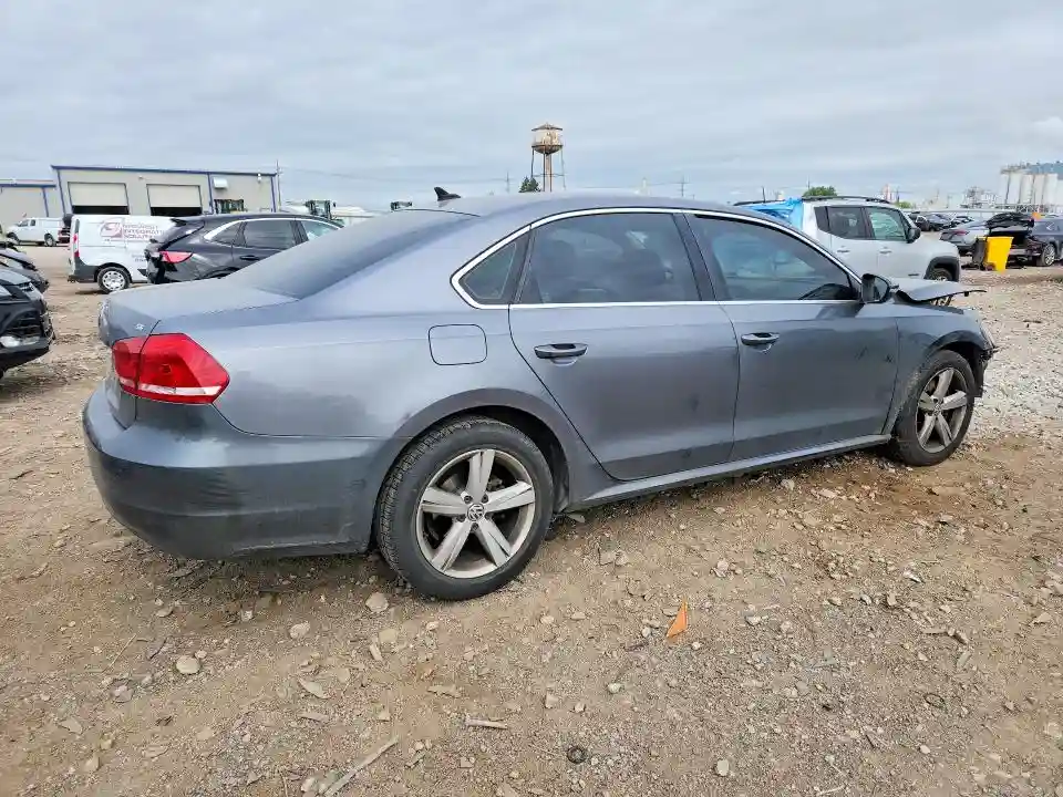 1VWBP7A31CC011630 2012 VOLKSWAGEN PASSAT-2