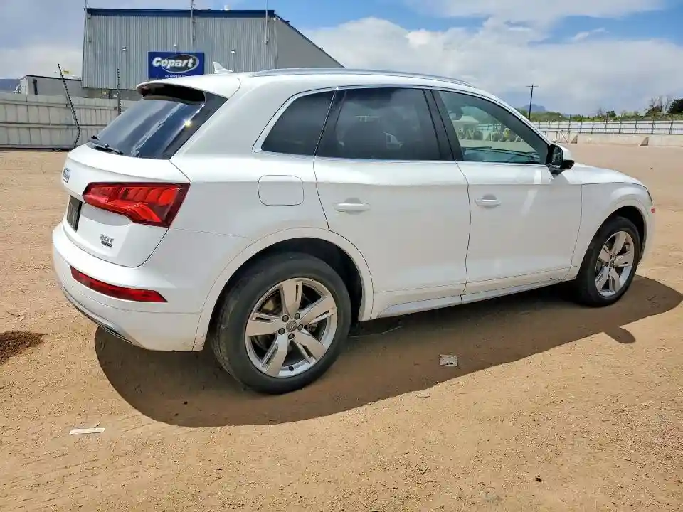 WA1BNAFY5J2141630 2018 AUDI Q5-2