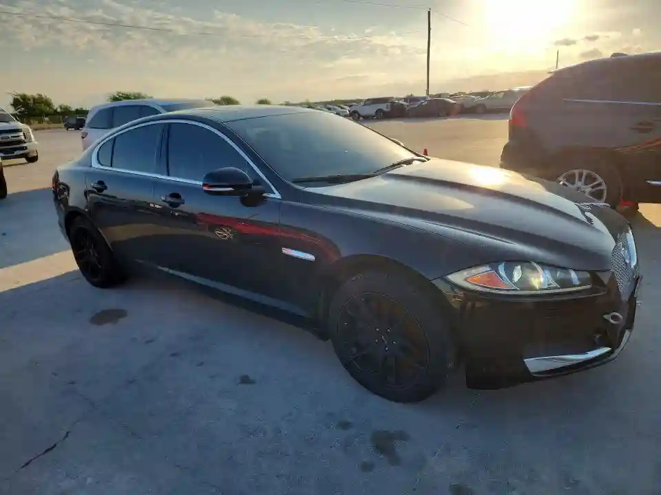 SAJWJ0EF4D8S92278 2013 JAGUAR XF-3