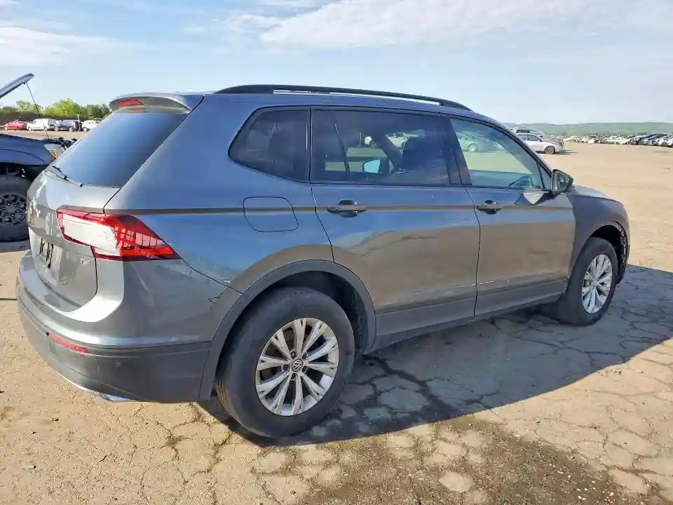 3VV1B7AXXJM075808 2018 VOLKSWAGEN TIGUAN-2