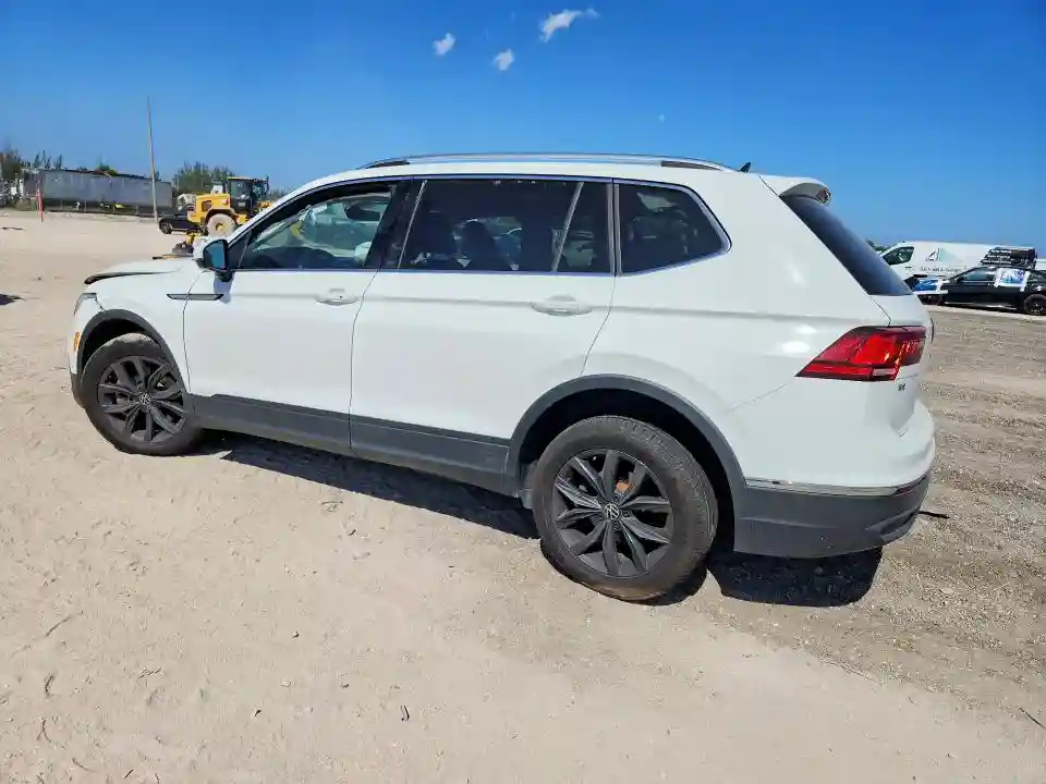 3VV3B7AX0RM031935 2024 VOLKSWAGEN TIGUAN-1