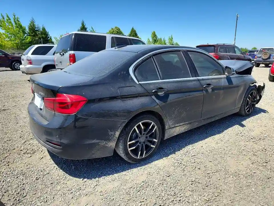 WBA8B9G58HNU48551 2017 BMW 3 SERIES-2