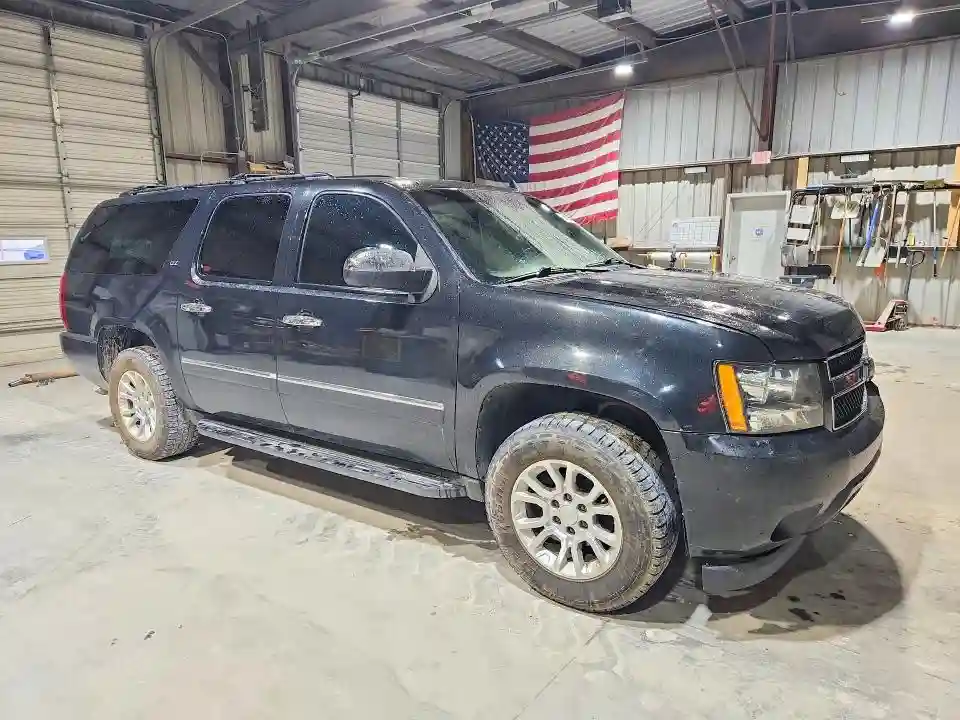1GNSKKE38BR233955 2011 CHEVROLET SUBURBAN-3