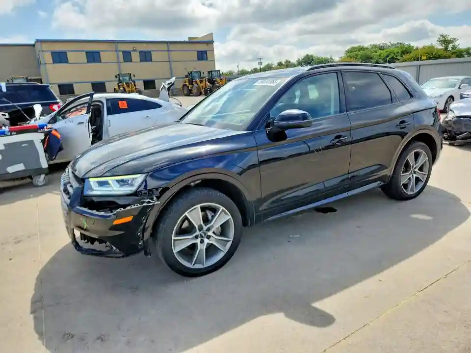 WA1CNAFY9K2094415 2019 AUDI Q5-0