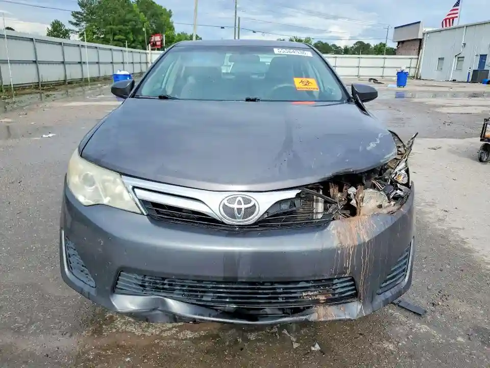 4T1BF1FK0EU391684 2014 TOYOTA CAMRY-4