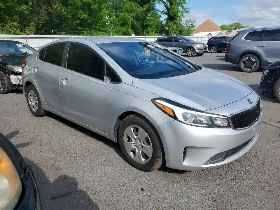 3KPFK4A73JE178100 2018 KIA FORTE-3