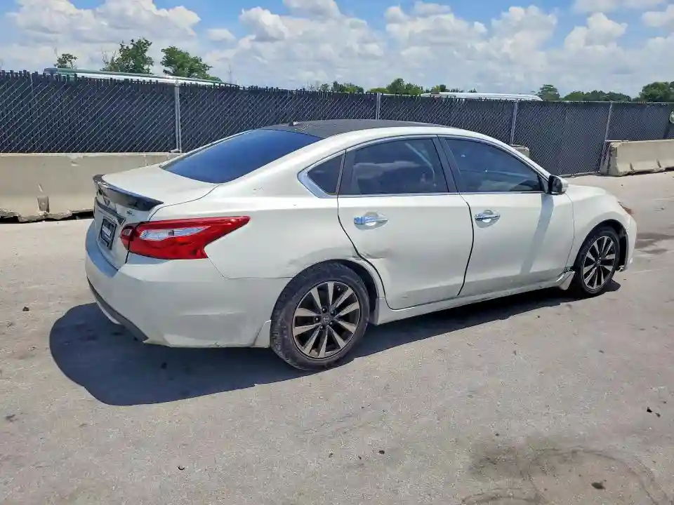 1N4AL3AP5HC170072 2017 NISSAN ALTIMA-2
