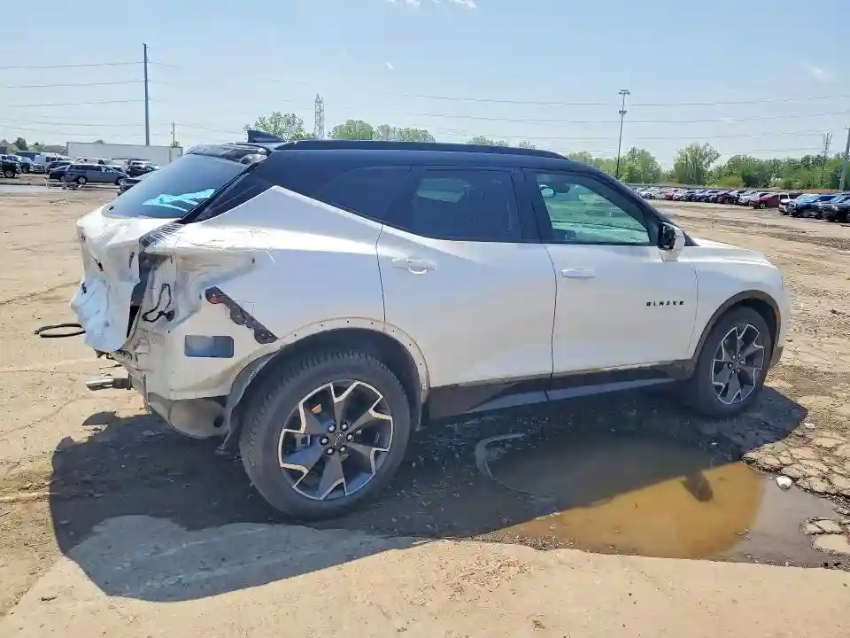 3GNKBKRS3NS185607 2022 CHEVROLET BLAZER-2