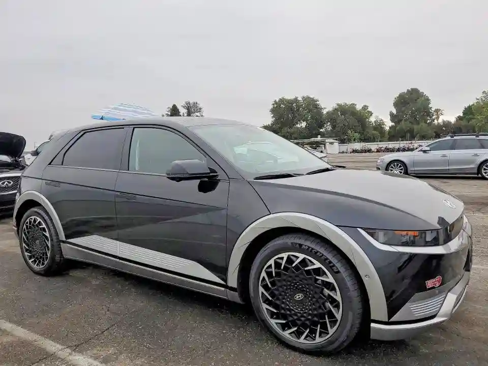 KM8KRDAFXPU207941 2023 HYUNDAI IONIQ-3
