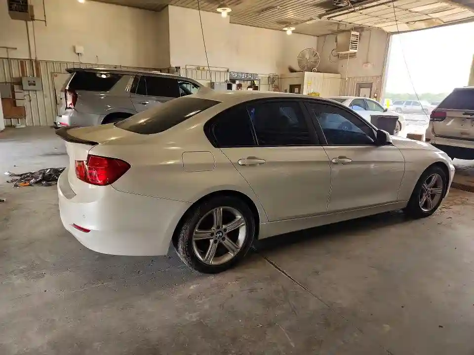 WBA3C3G57FNS74909 2015 BMW 3 SERIES-2