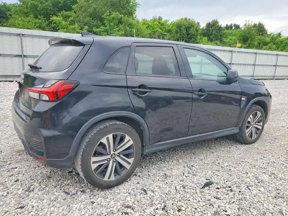 JA4APUAU5MU033139 2021 MITSUBISHI OUTLANDER-2