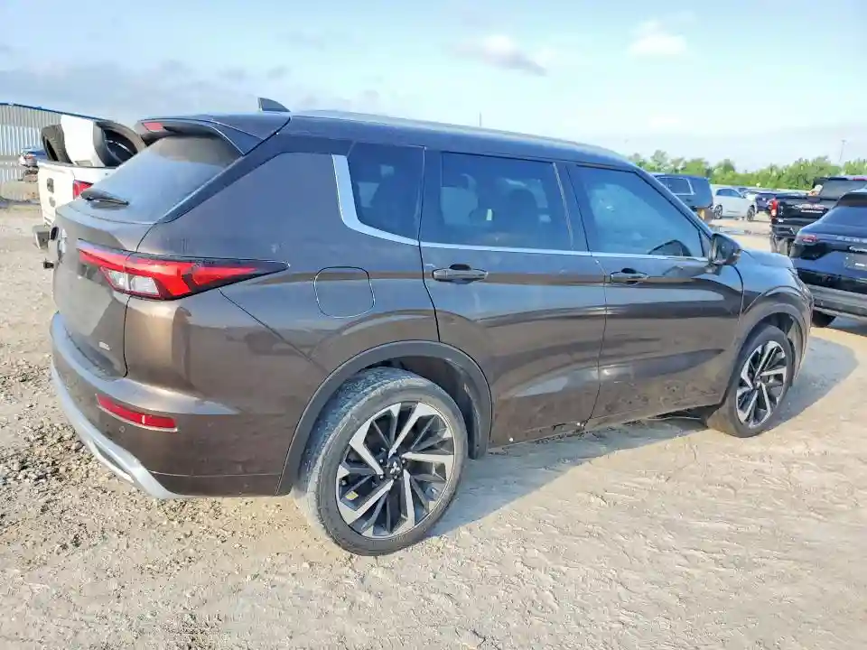 JA4J3VA8XNZ039088 2022 MITSUBISHI OUTLANDER-2