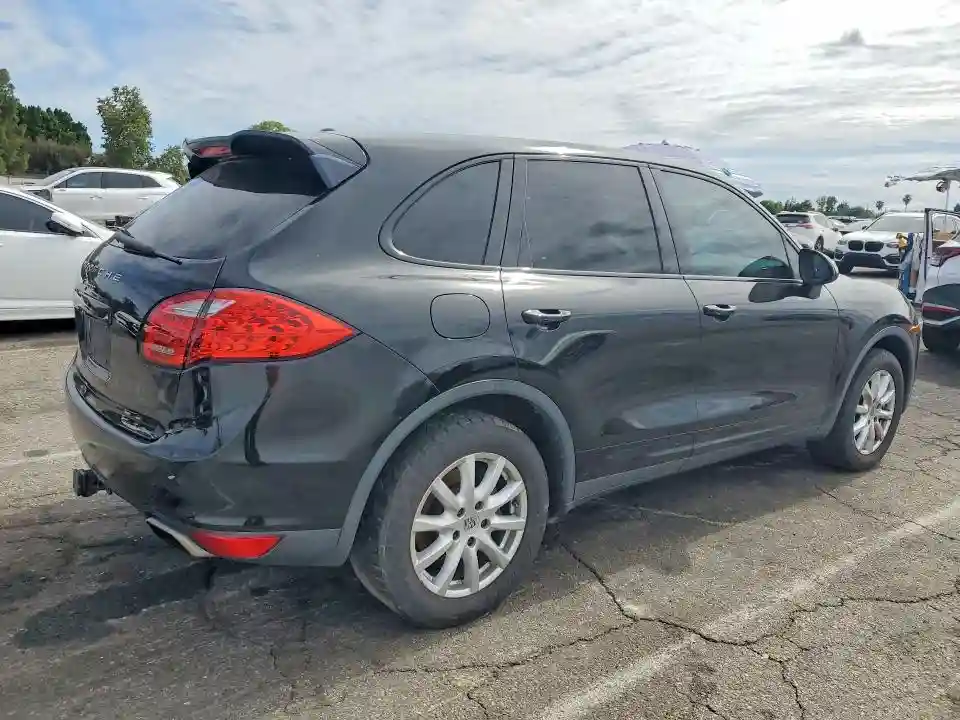 WP1AA2A27DLA06202 2013 PORSCHE CAYENNE-2