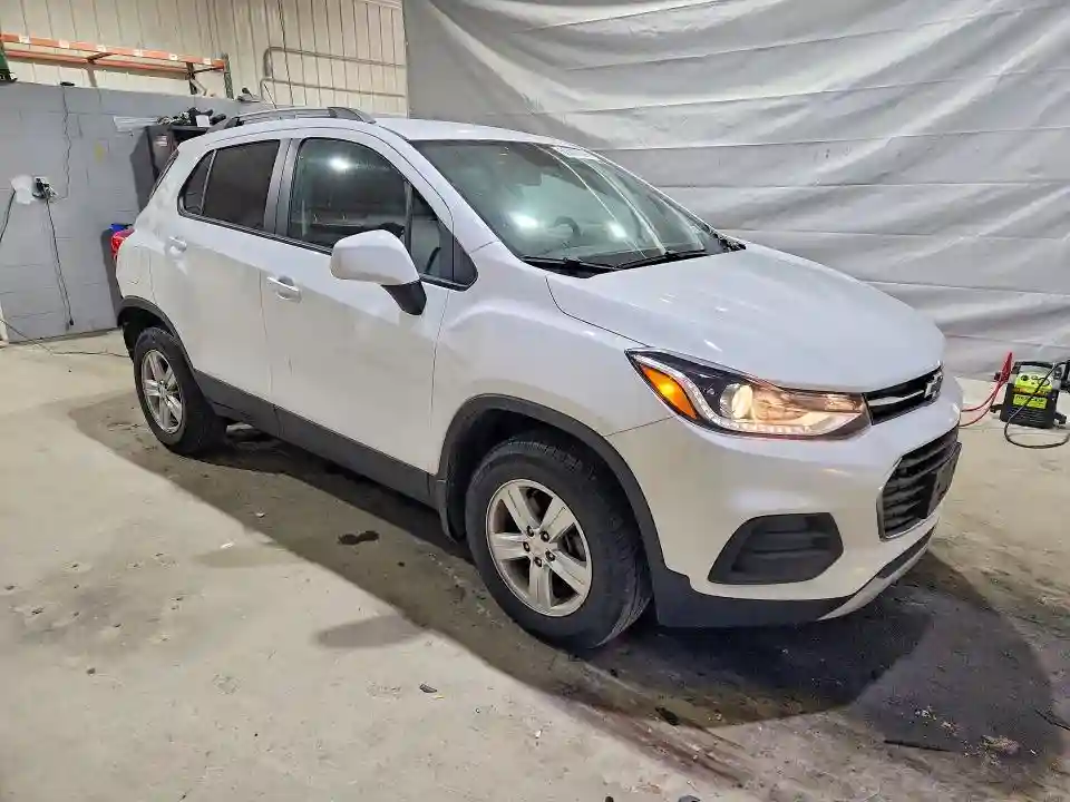 KL7CJPSB5MB332542 2021 CHEVROLET TRAX-3