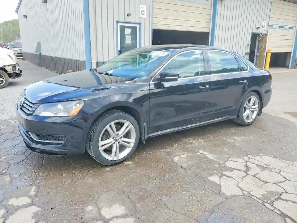 1VWBT7A30EC082087 2014 VOLKSWAGEN PASSAT-0