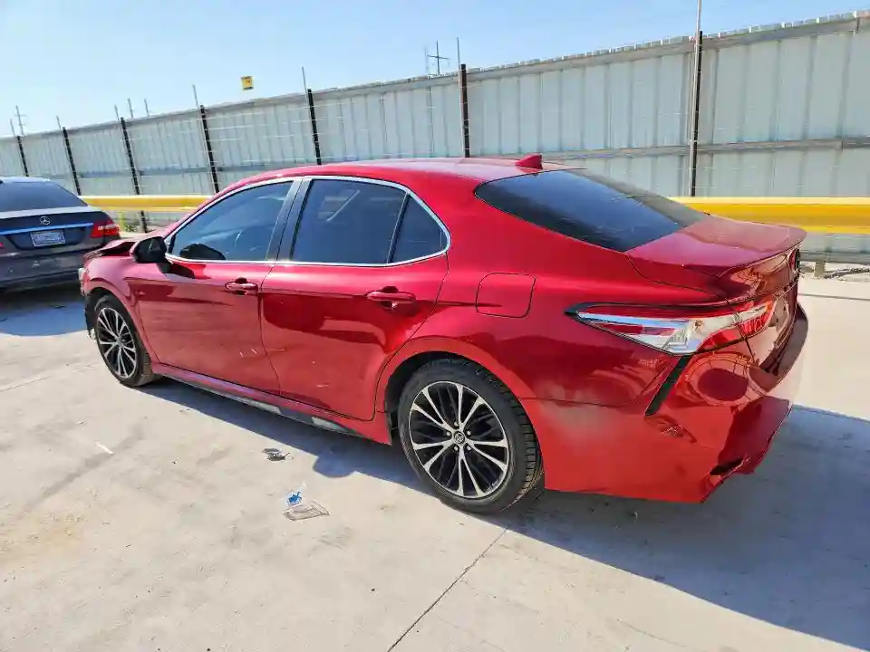 4T1G11AK2LU330958 2020 TOYOTA CAMRY-1