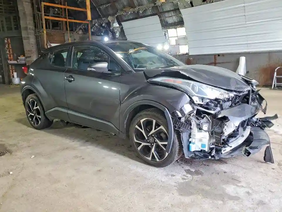 NMTKHMBX8JR008444 2018 TOYOTA C-HR-3