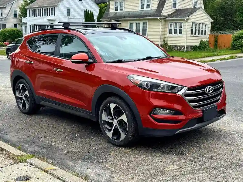 KM8J3CA26GU094705 2016 HYUNDAI TUCSON-0