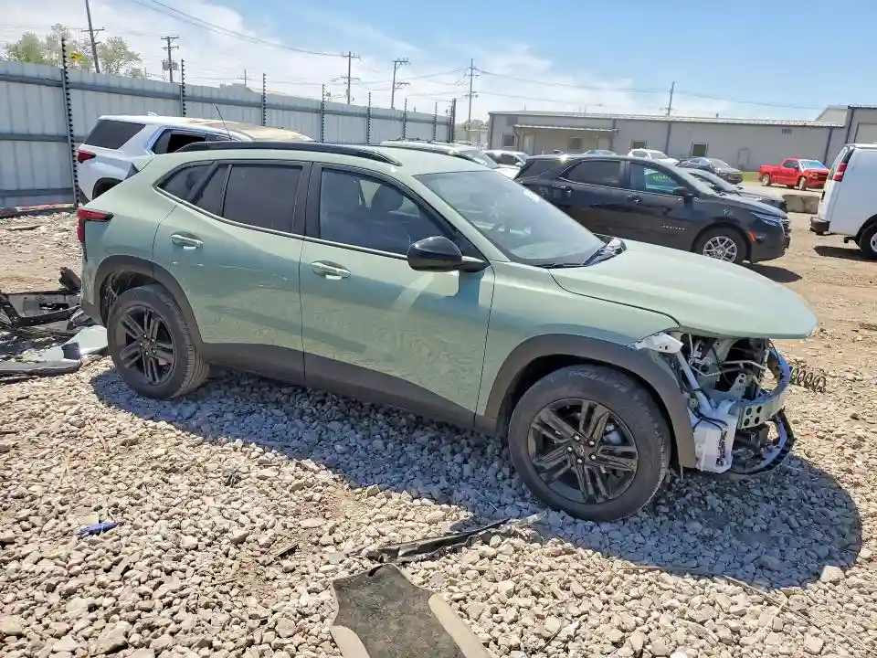KL77LKEP2SC208516 2025 CHEVROLET TRAX-3