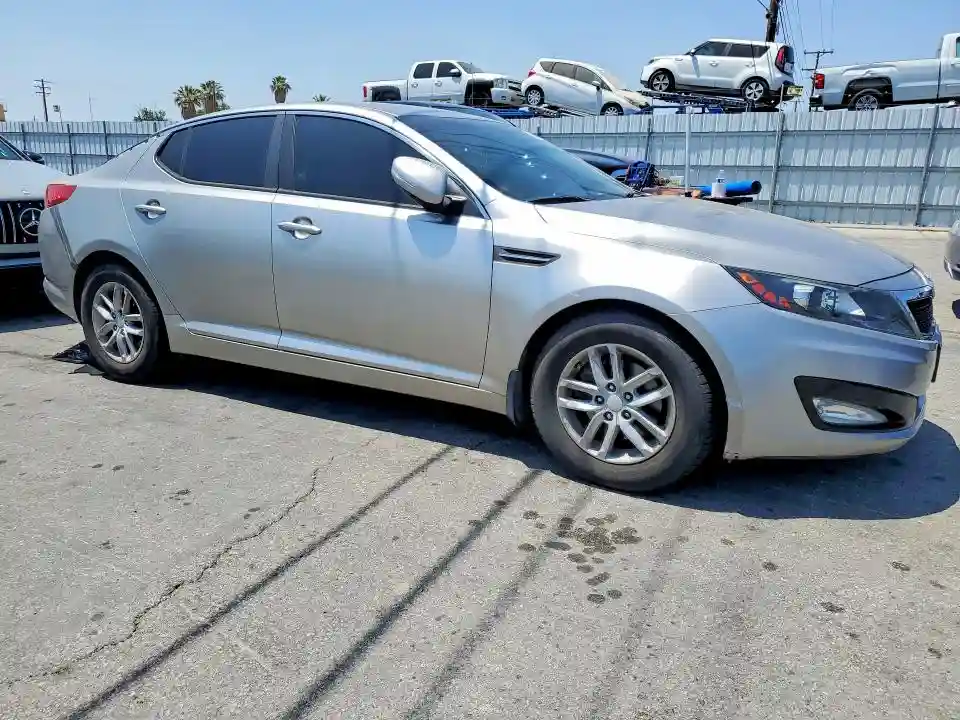 KNAGM4A74D5364773 2013 KIA OPTIMA-3