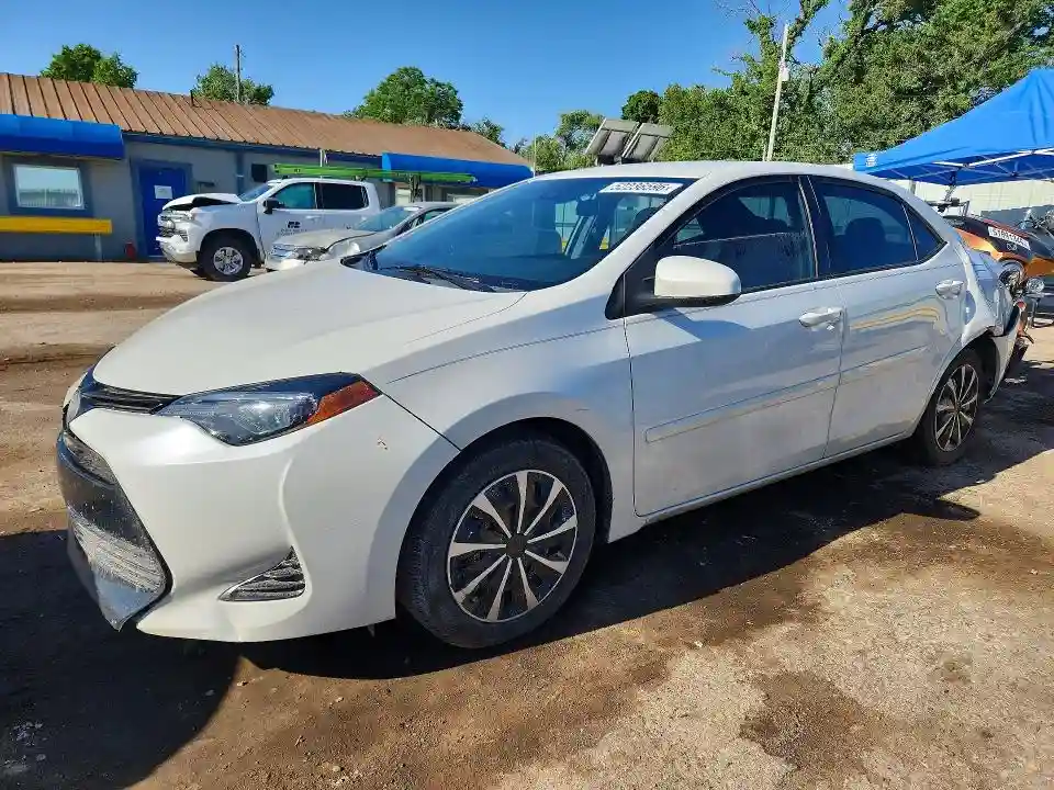 5YFBURHE6JP801184 2018 TOYOTA COROLLA-0