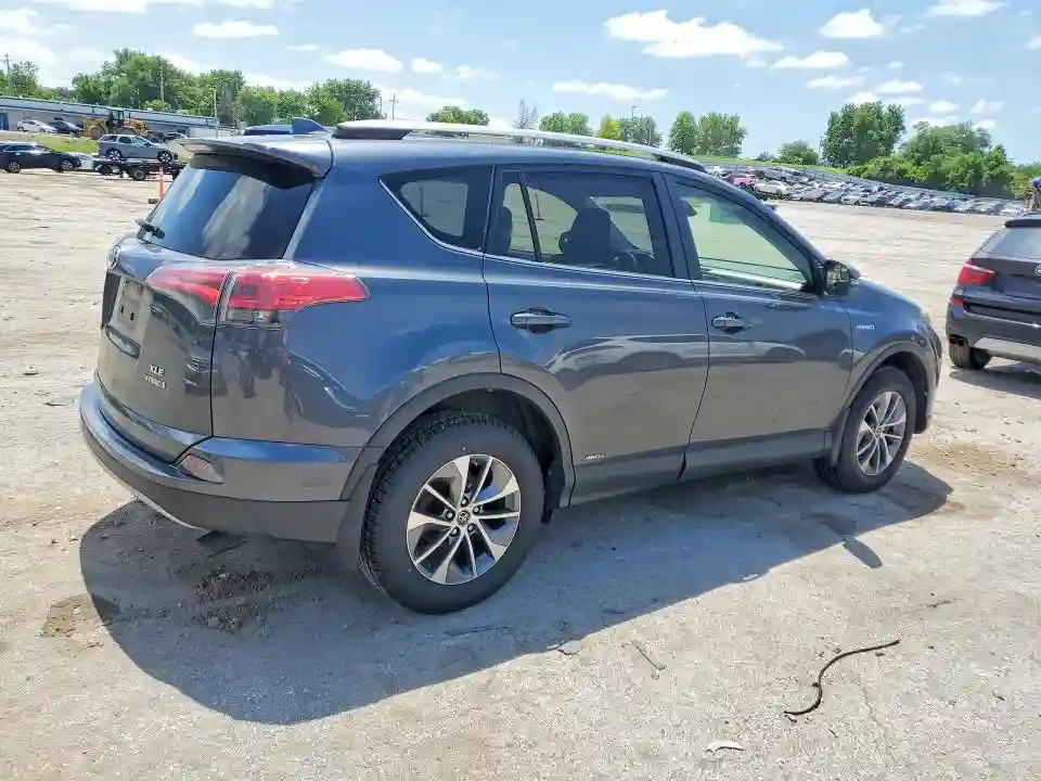 JTMRJREV8JD161302 2018 TOYOTA RAV4-2